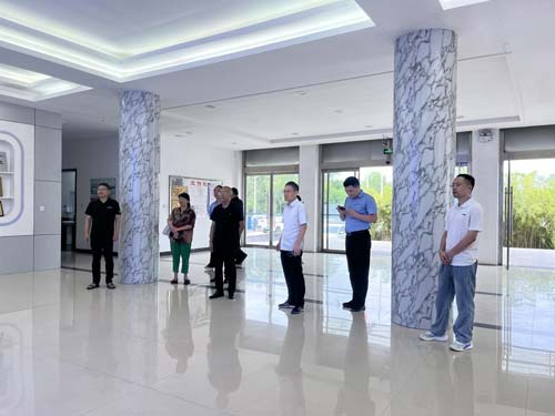 安徽(淮北)新型煤化工合成材料基地管委會、魯西南化工聯(lián)盟領(lǐng)導(dǎo)、濟(jì)寧科創(chuàng)材料科學(xué)研究院領(lǐng)導(dǎo)、專家蒞臨欣格瑞考察交流